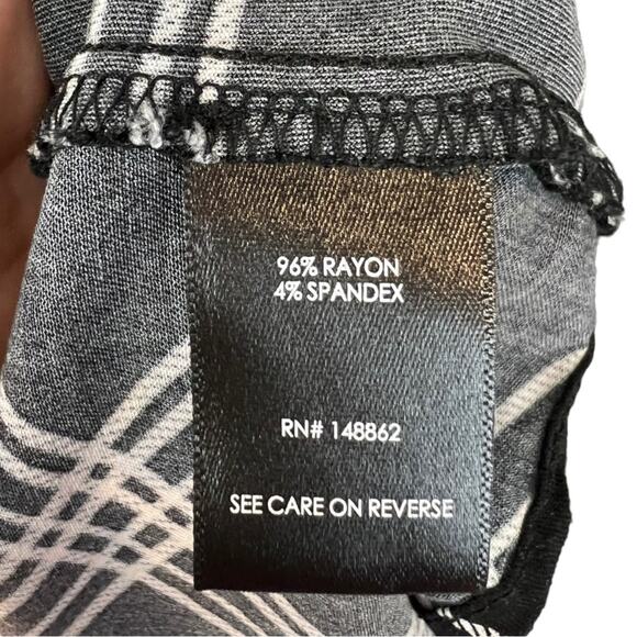 Torrid Black White Plaid Button Front Midi Challis Dress Pockets 1X Sharkbite - Picture 9 of 15